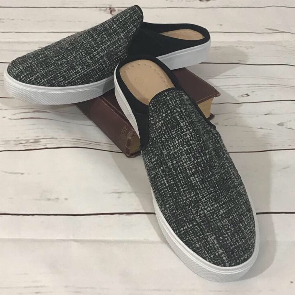 NWOB KAANAS Women’s San Rafael Slip on Mules (10)